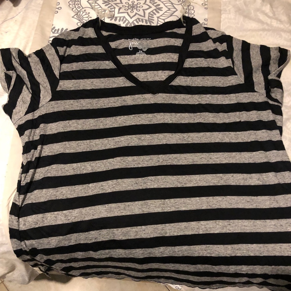 ⭐️⭐️ 2x t shirt ⭐️⭐️